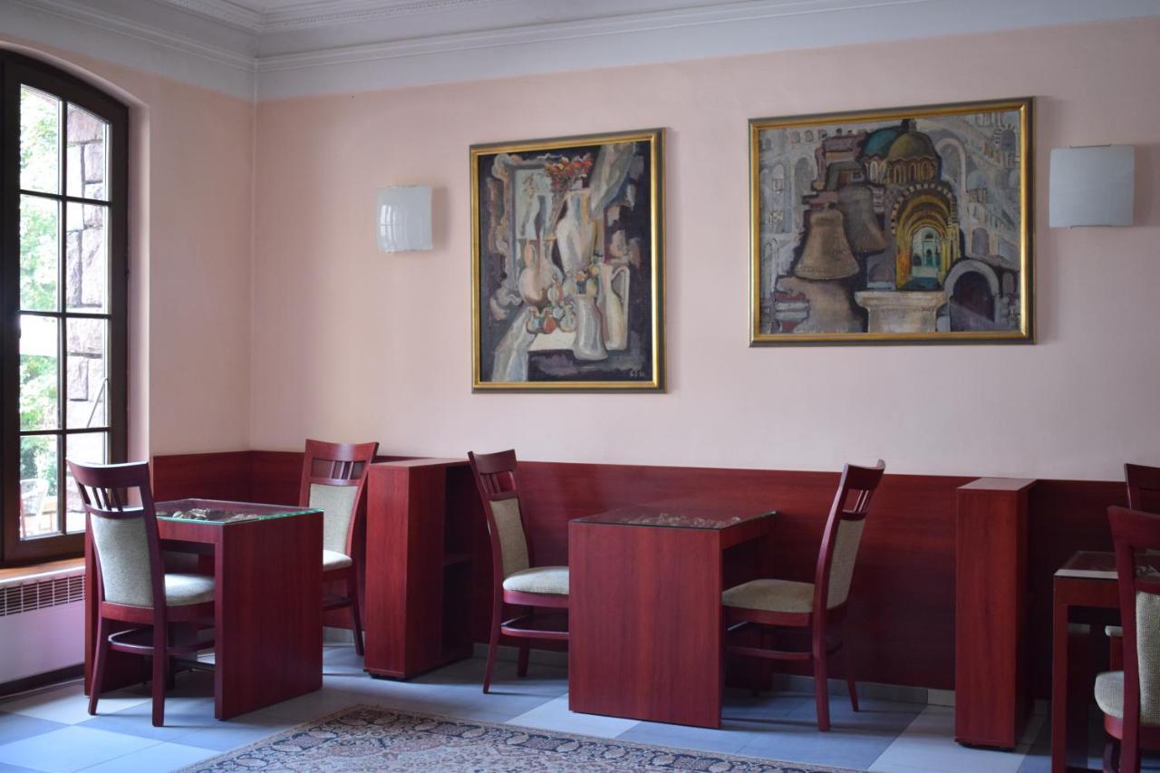Hotel Jeravna Bankya ภายนอก รูปภาพ